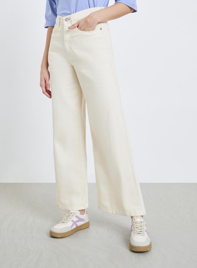 ستايلي جينز بخصر عالي وقصة واسعة من الأسفل - Image 1